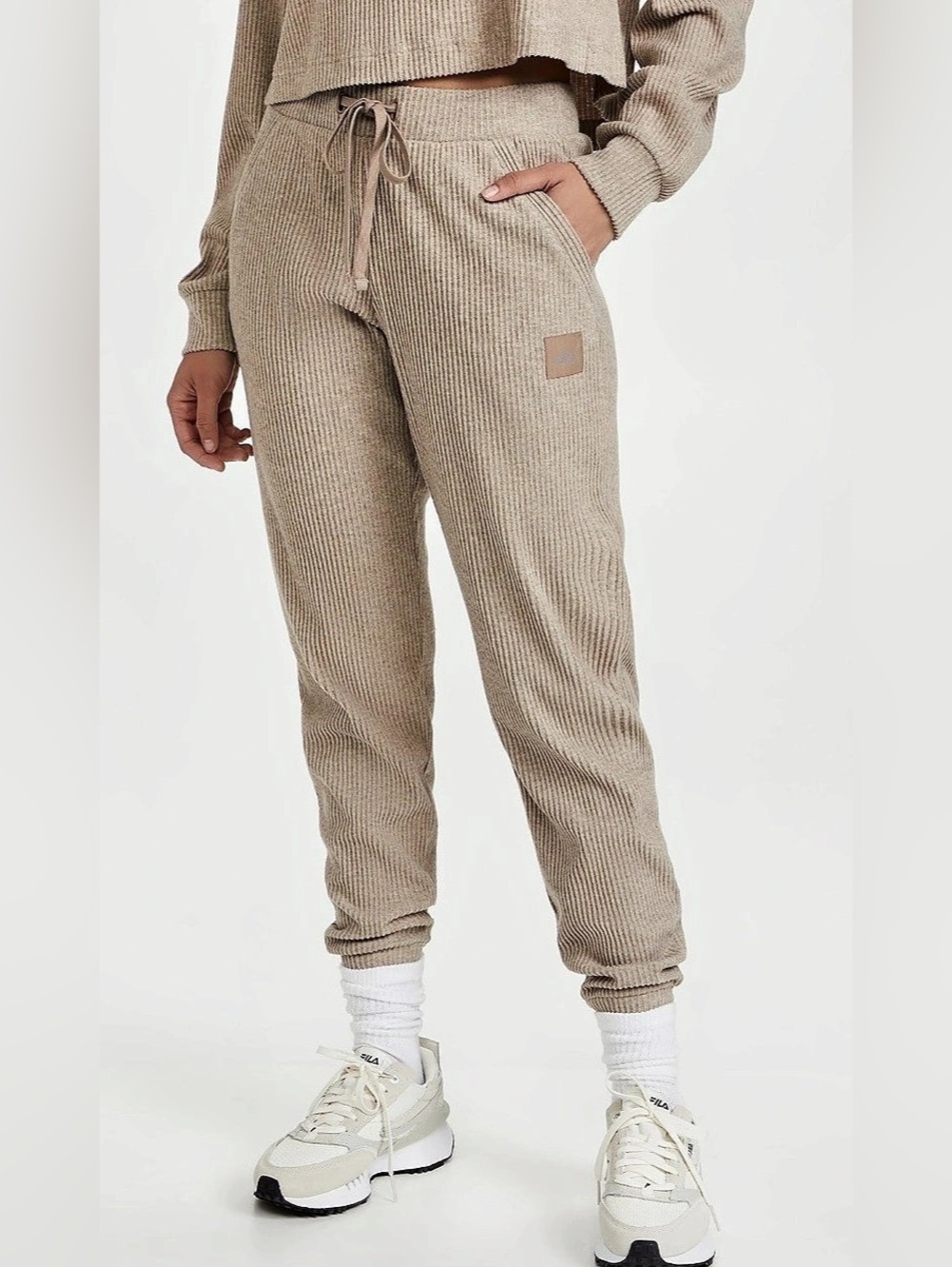 Alo Yoga Muse Sweatpants